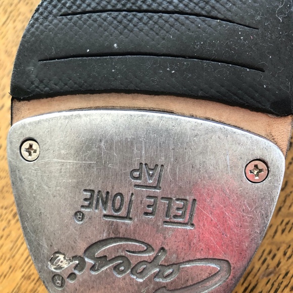 WOMEN'S CAPEZIO TAP SHOES - Picture 2 of 4